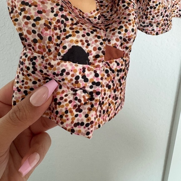 Zara Jade Satin Blouse - Picture 4 of 5